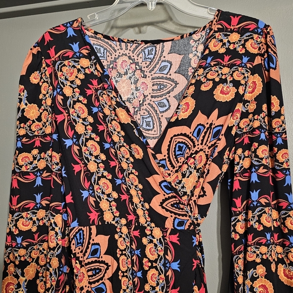 NWOT Southwestern Boho Floral Wrap Dress - Picture 4 of 8